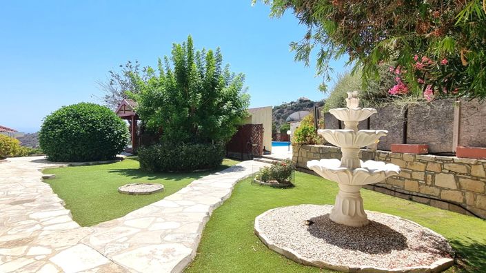 Image No.50-3 Bed Property for sale