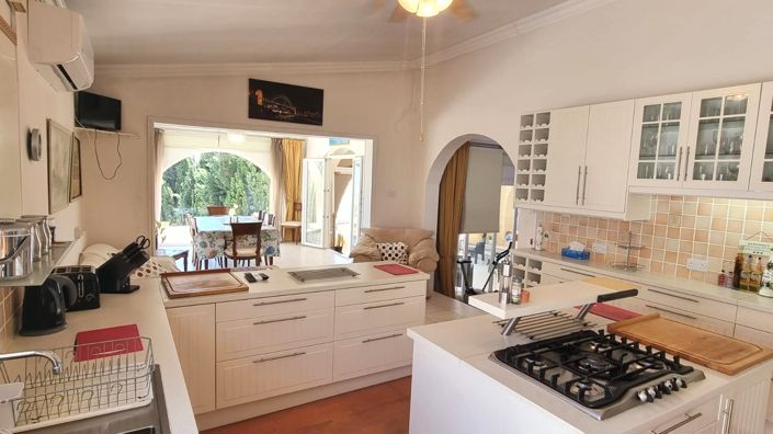 Image No.55-3 Bed Property for sale