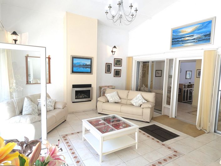 Image No.9-3 Bed Property for sale