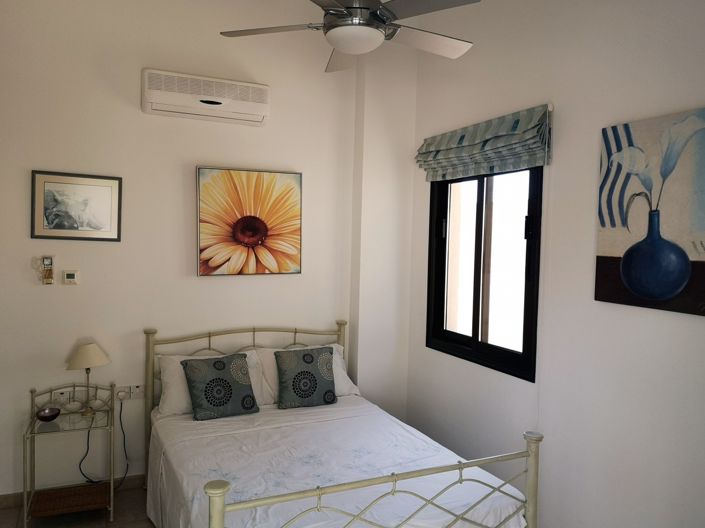 Image No.20-2 Bed Property for sale