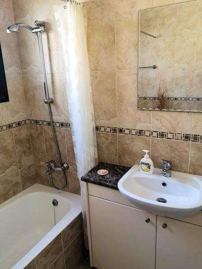 Image No.24-2 Bed Property for sale