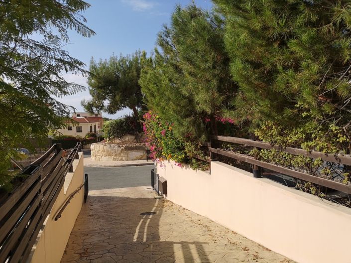 Image No.4-2 Bed Property for sale