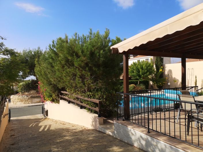 Image No.50-2 Bed Property for sale