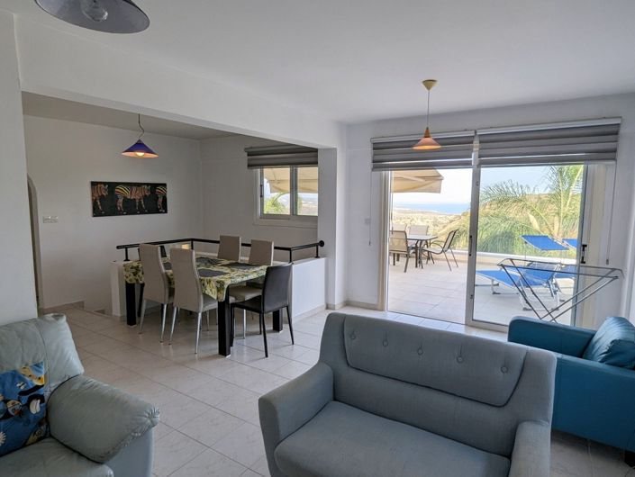 Image No.10-2 Bed Property for sale
