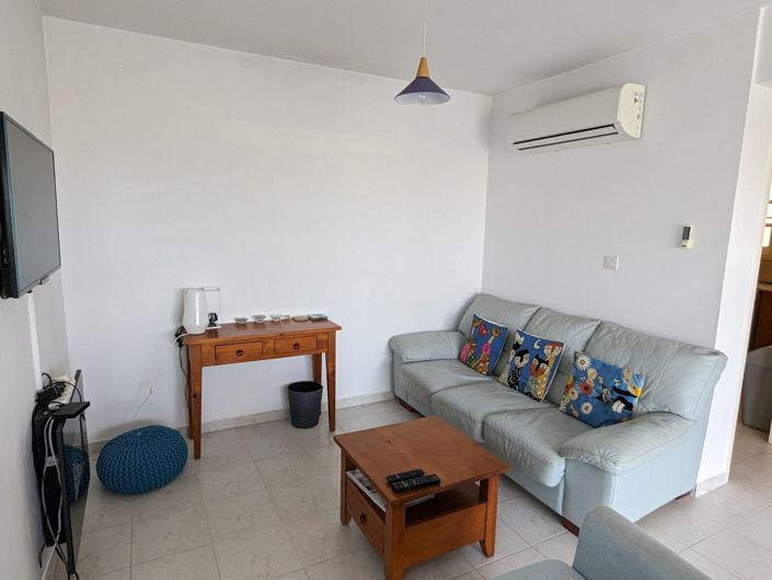 Image No.11-2 Bed Property for sale