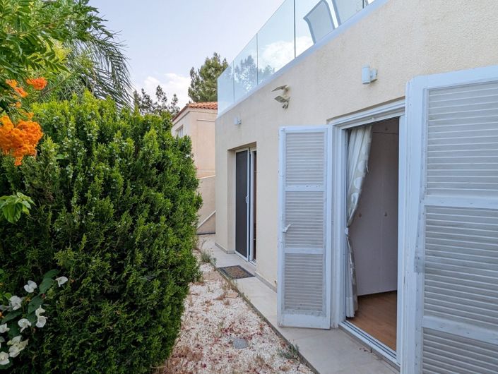 Image No.38-2 Bed Property for sale