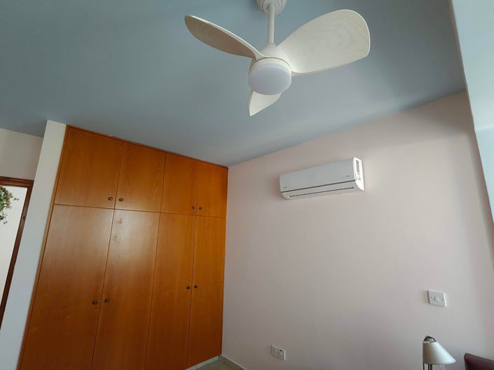 Image No.10-3 Bed Property for sale