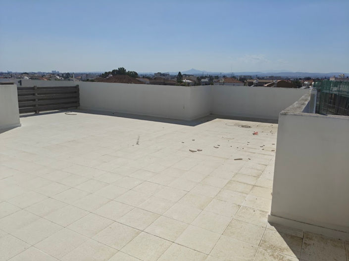 Image No.7-2 Bed Property for sale