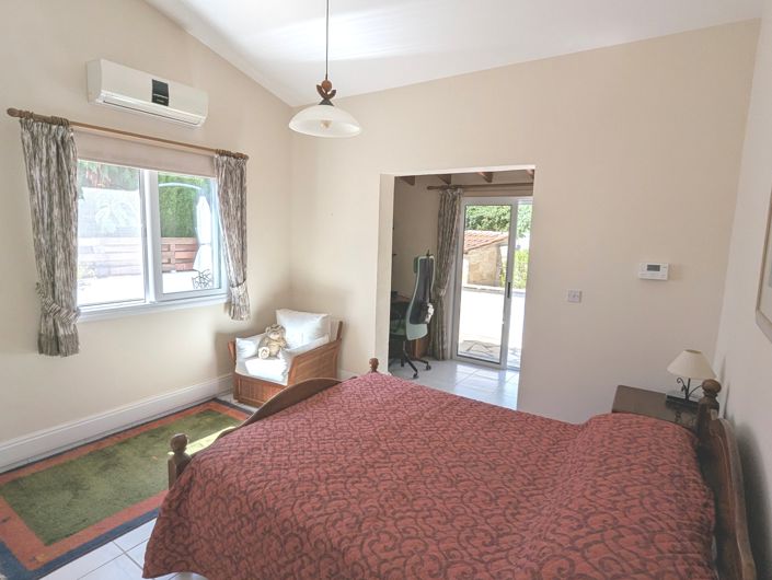 Image No.34-3 Bed Property for sale