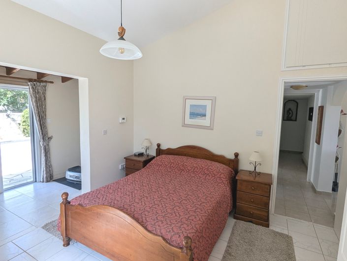 Image No.35-3 Bed Property for sale