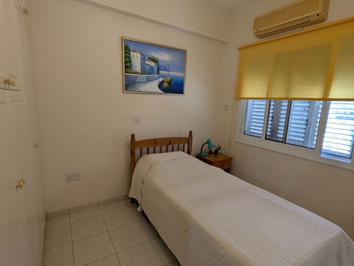 Image No.25-3 Bed Property for sale