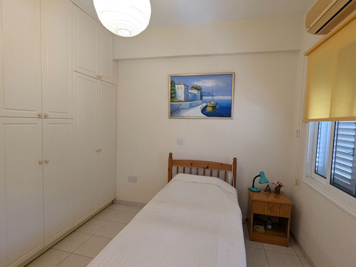 Image No.27-3 Bed Property for sale