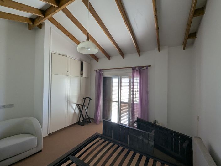 Image No.15-3 Bed Property for sale