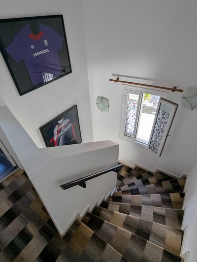 Image No.29-3 Bed Property for sale
