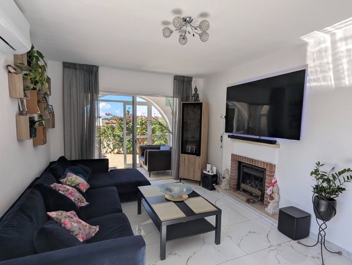 Image No.3-3 Bed Property for sale