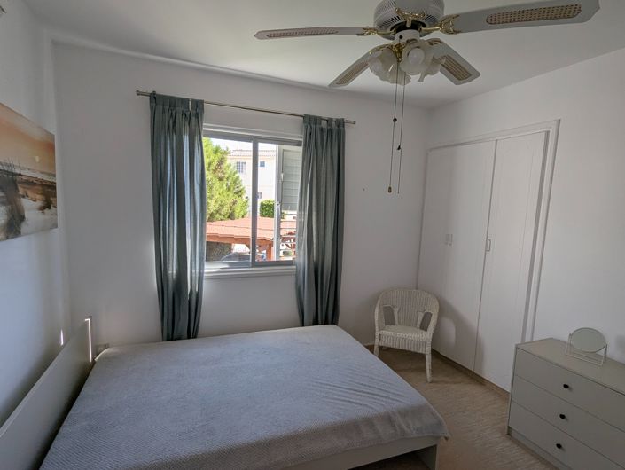 Image No.32-3 Bed Property for sale