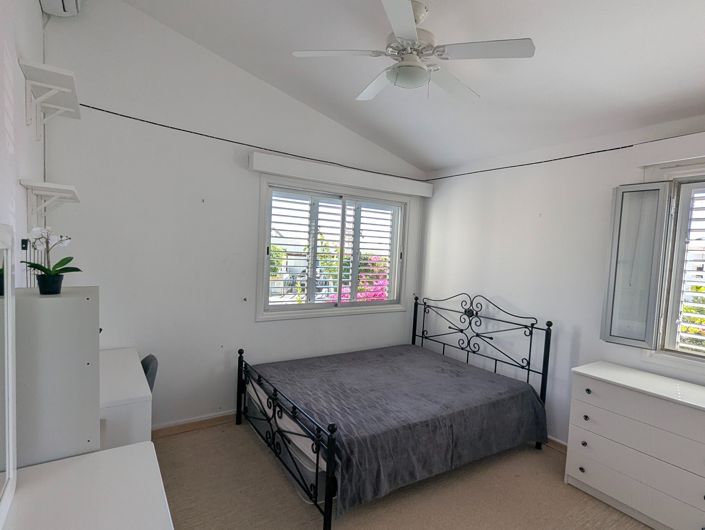 Image No.39-3 Bed Property for sale