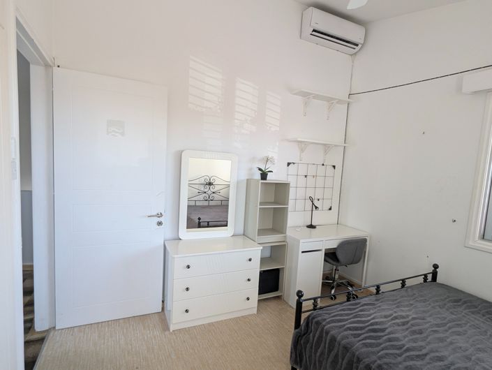 Image No.41-3 Bed Property for sale