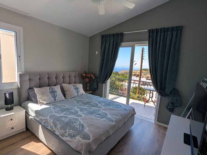 Image No.45-3 Bed Property for sale