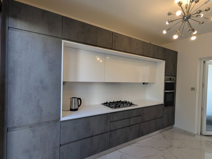 Image No.18-2 Bed Property for sale