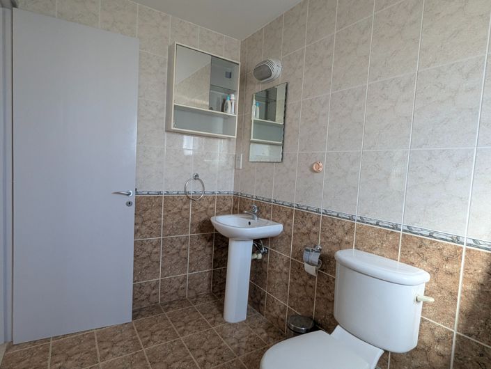 Image No.26-2 Bed Property for sale