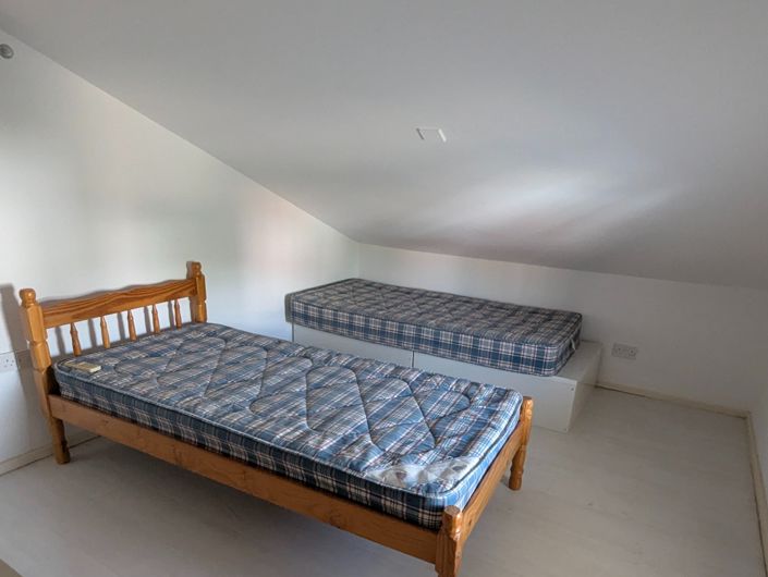 Image No.38-2 Bed Property for sale