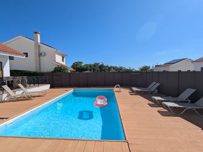Image No.41-2 Bed Property for sale