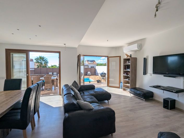 Image No.7-2 Bed Property for sale