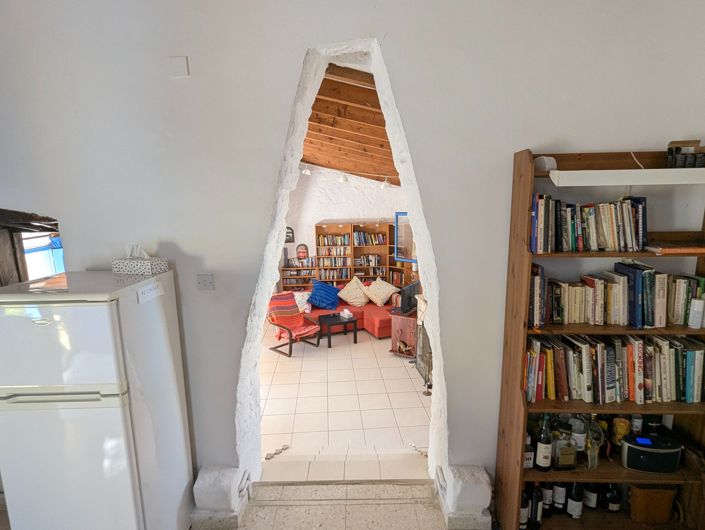 Image No.12-3 Bed Property for sale