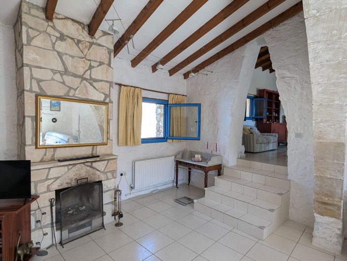 Image No.18-3 Bed Property for sale
