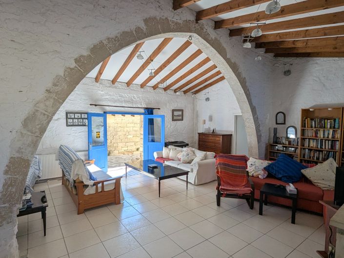 Image No.2-3 Bed Property for sale
