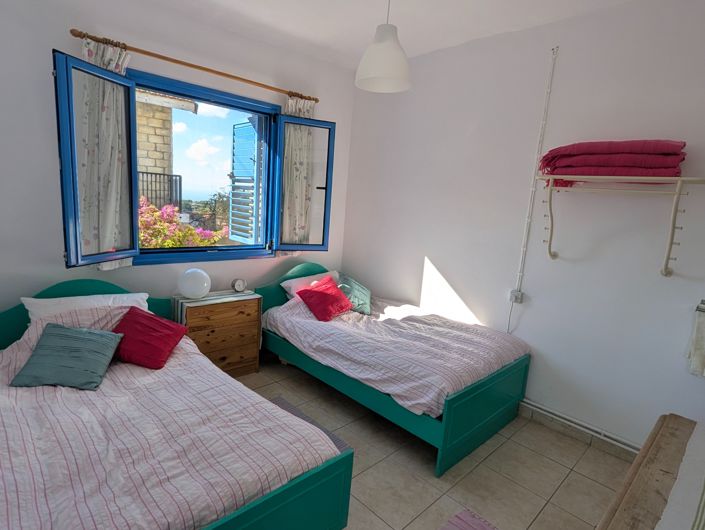 Image No.22-3 Bed Property for sale