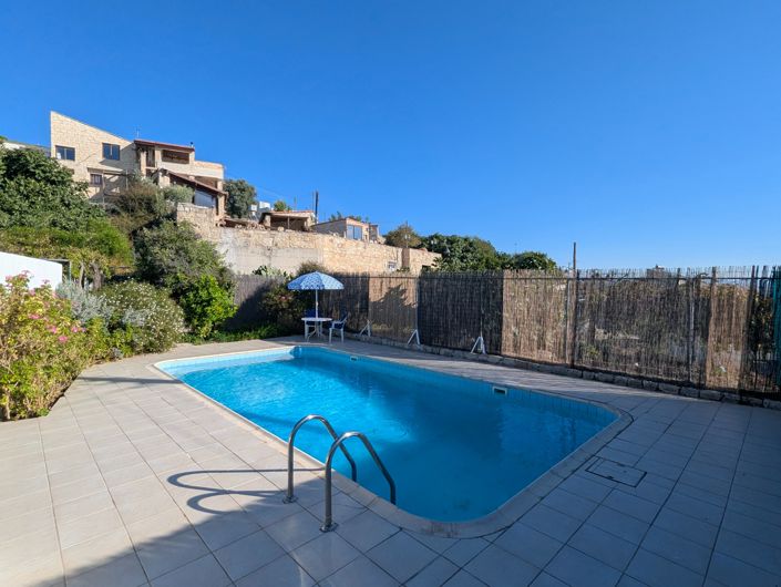 Image No.36-3 Bed Property for sale