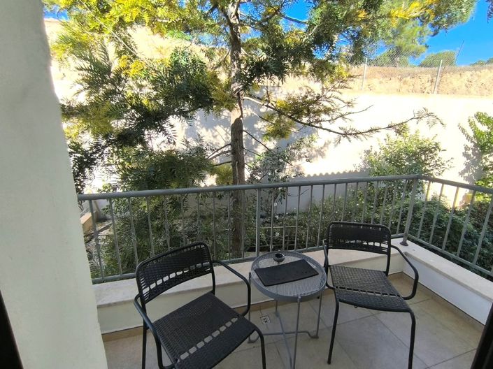 Image No.16-2 Bed Property for sale
