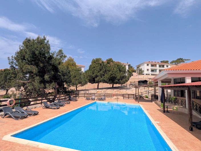 Image No.22-2 Bed Property for sale