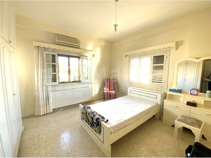 Image No.10-4 Bed House for sale