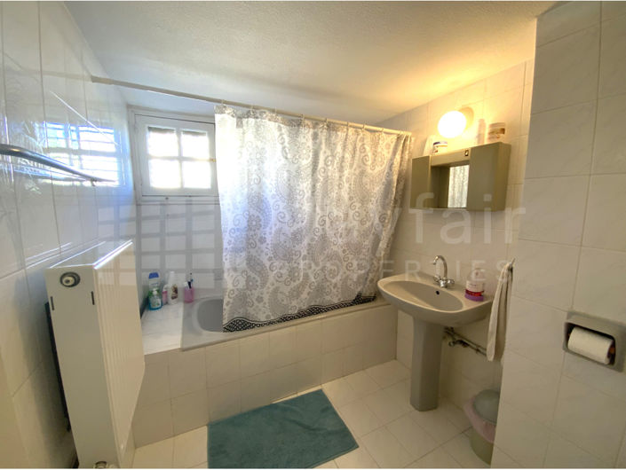 Image No.12-4 Bed House for sale