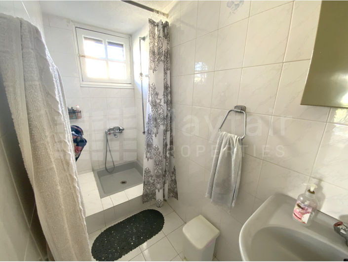 Image No.15-4 Bed House for sale