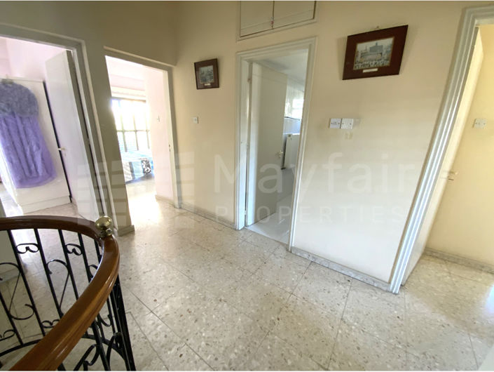 Image No.8-4 Bed House for sale