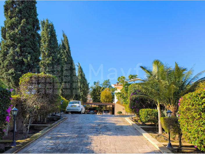 Image No.2-4 Bed House for sale