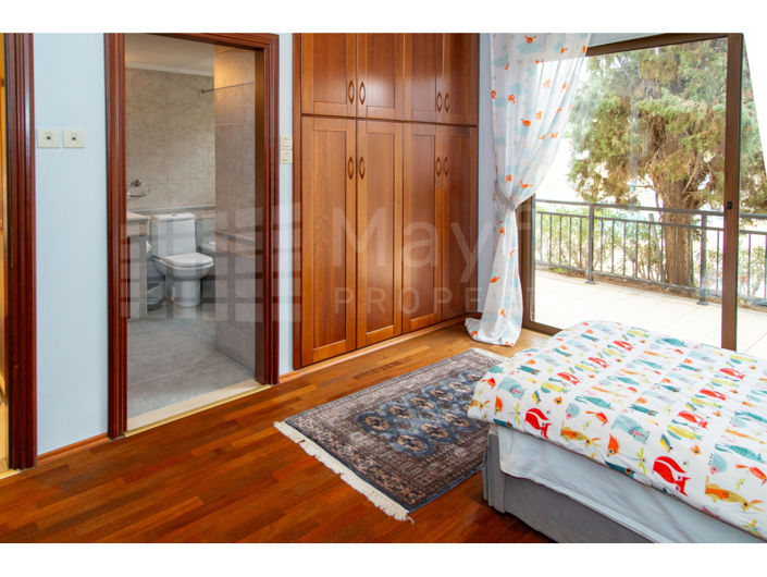 Image No.26-4 Bed House for sale