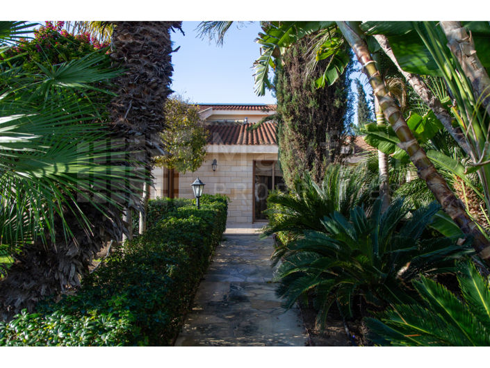 Image No.4-4 Bed House for sale