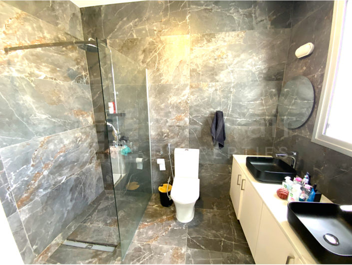 Image No.13-4 Bed House for sale