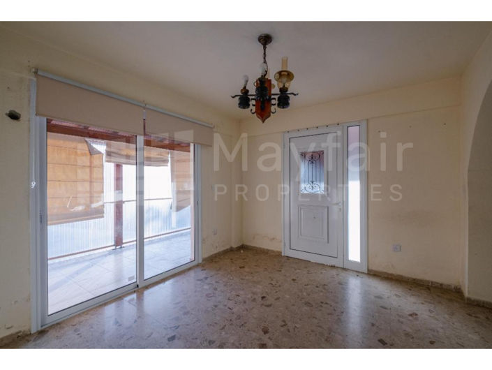 Image No.10-3 Bed House for sale