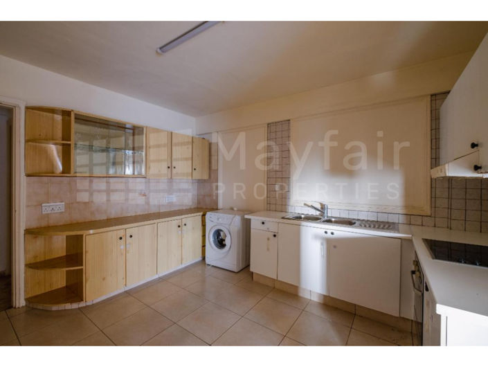 Image No.11-3 Bed House for sale