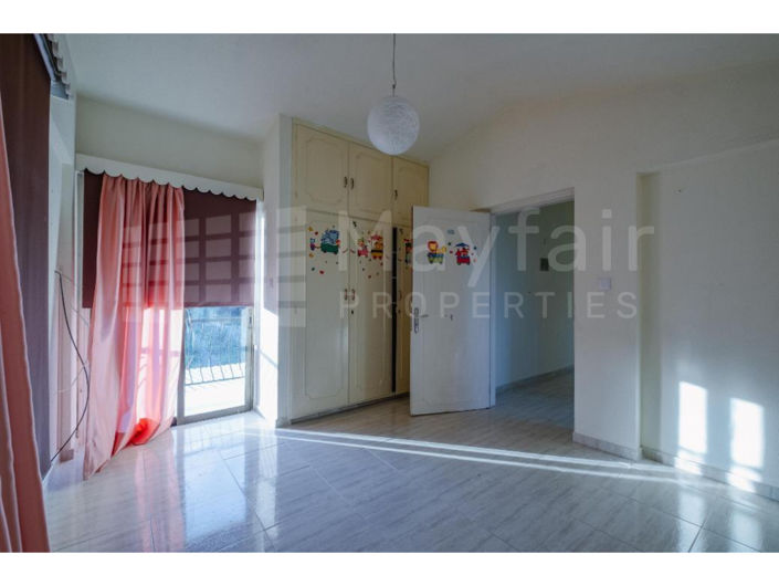 Image No.13-3 Bed House for sale