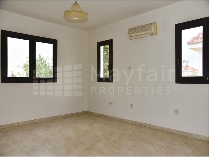 Image No.12-3 Bed House for sale