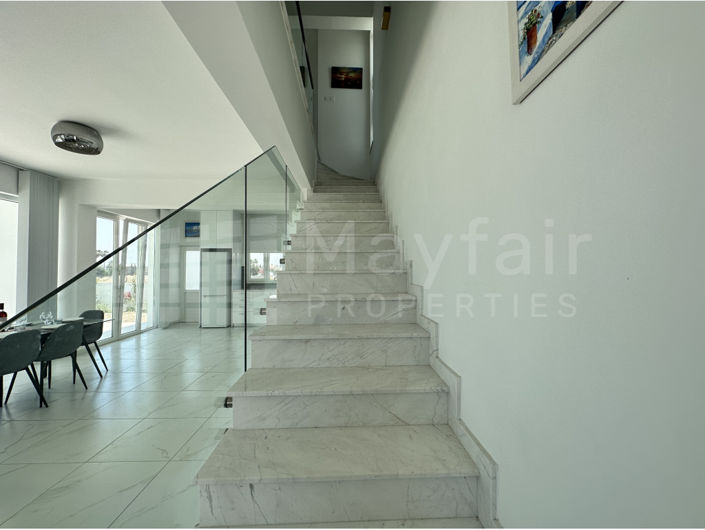 Image No.15-3 Bed House for sale