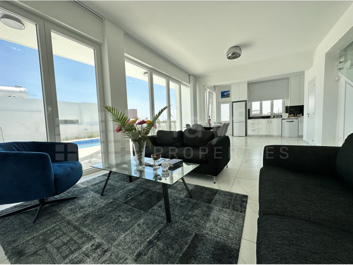 Image No.18-3 Bed House for sale