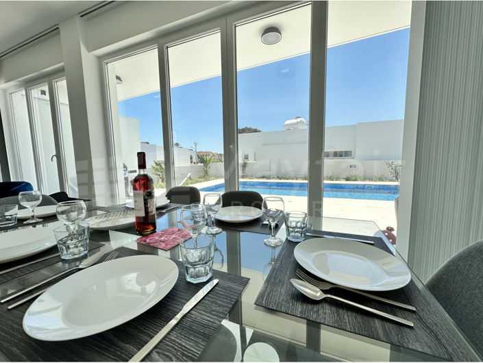 Image No.21-3 Bed House for sale